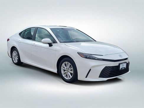 Used 2025 Toyota Camry LE FWD image 2