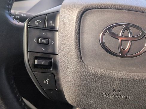 Certified 2023 Toyota Prius LE image 17