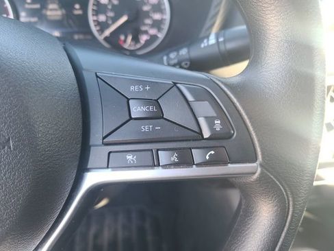 Used 2025 Nissan Sentra SV image 21