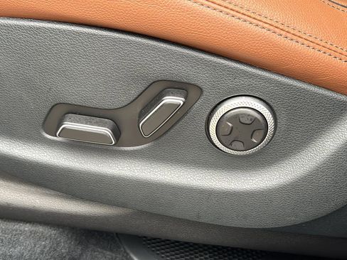 Certified 2026 Genesis GV70 2.5T Advanced image 20