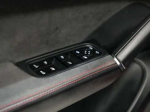 Used 2021 Porsche Cayenne GTS image 21