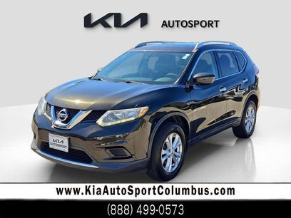 Used 2016 Nissan Rogue SV w/ SV Moonroof Package