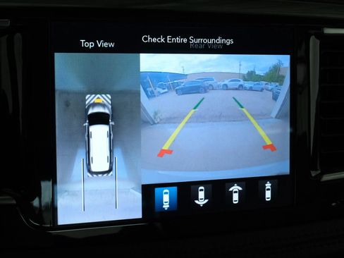 Used 2020 Chrysler Pacifica Limited w/ Advanced Safetytec Group FWD image 21