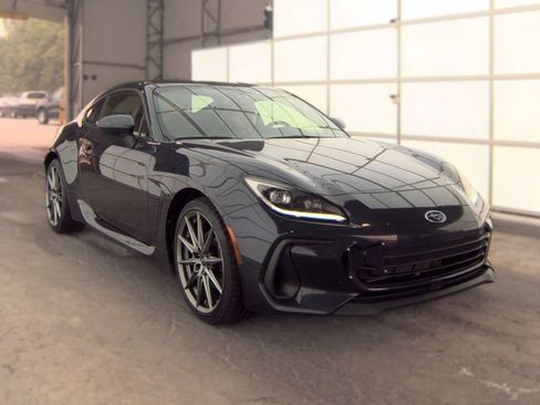 Used 2025 Subaru BRZ Limited RWD image 2