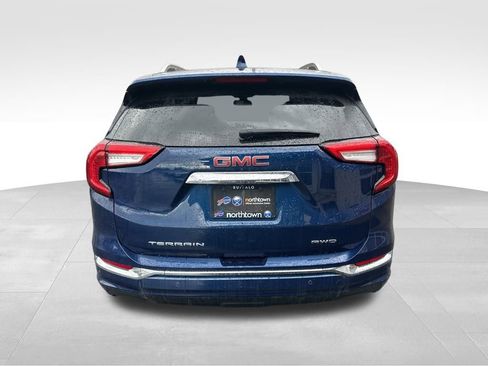 Used 2023 GMC Terrain Denali image 5