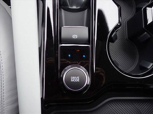 New 2026 Ford Explorer Platinum w/ LUX Leather Package image 24