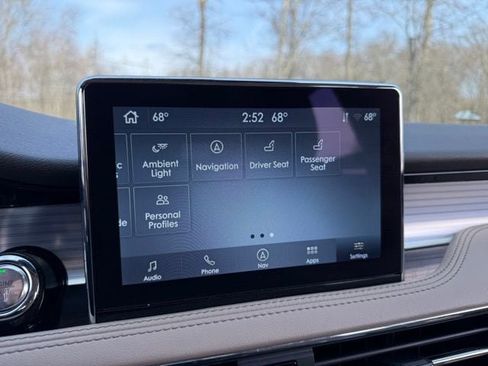 Used 2022 Lincoln Corsair AWD w/ Premium Package image 31