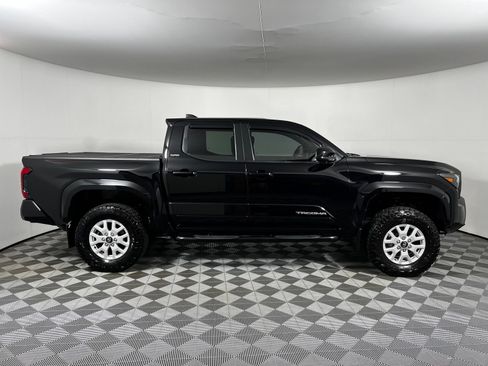 Used 2024 Toyota Tacoma SR5 AWD/4WD image 4