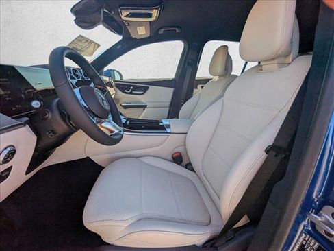 Used 2026 Mercedes-Benz GLC 300 image 11