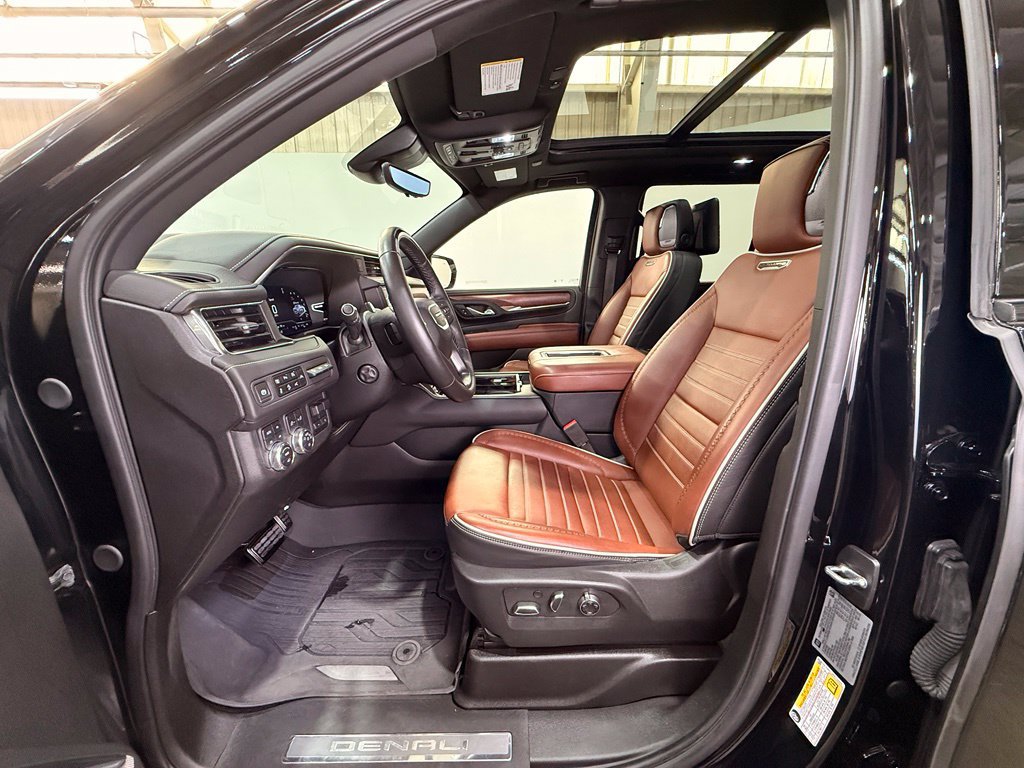 Used 2024 GMC Yukon Denali Ultimate AWD/4WD image 18