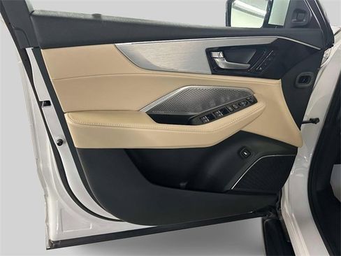 Used 2023 Acura MDX SH-AWD w/ Technology Package image 12