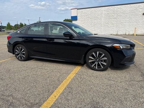 Used 2024 Honda Civic EX image 17