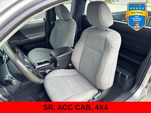 Used 2018 Toyota Tacoma SR AWD/4WD image 10