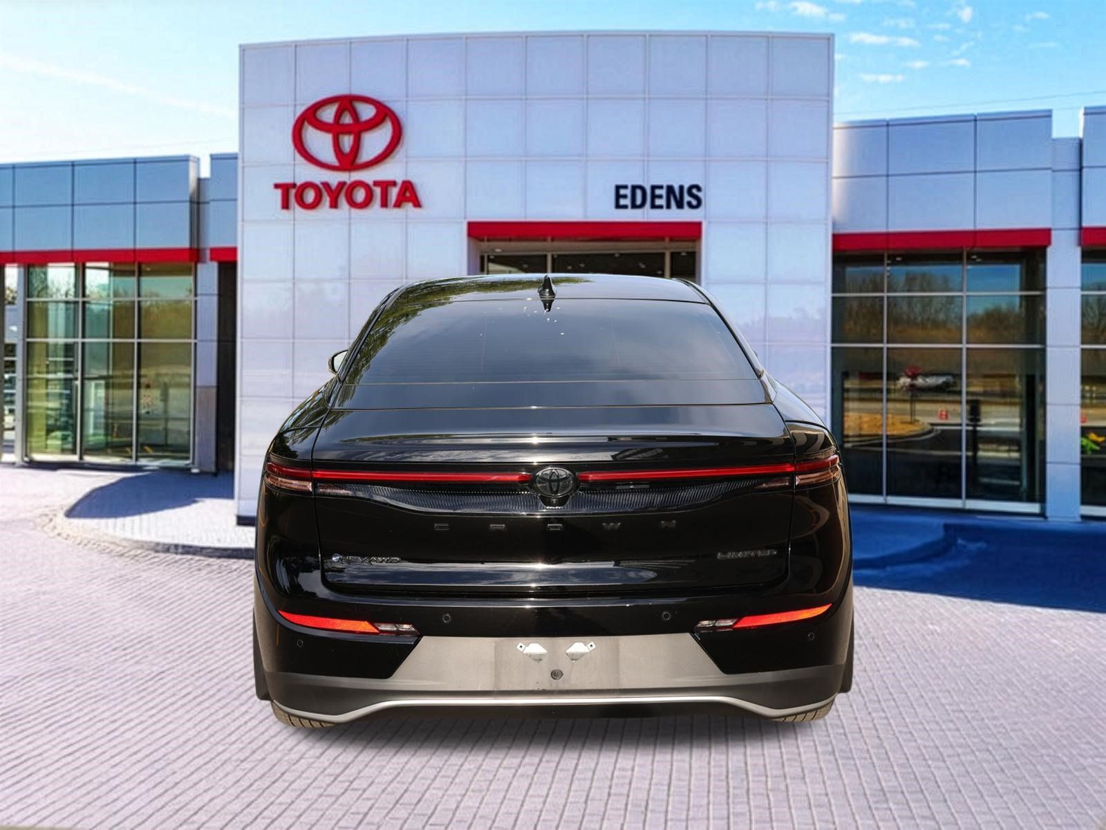 Used 2026 Toyota Crown AWD/4WD image 4