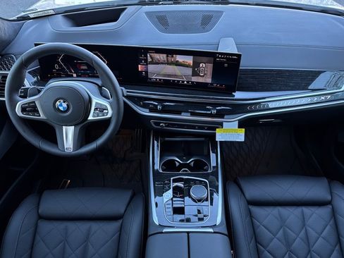 New 2026 BMW X7 xDrive40i w/ M Sport Package image 14