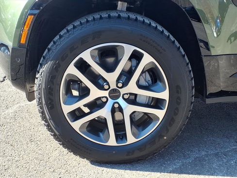 New 2026 Land Rover Defender 110 X-Dynamic SE image 9