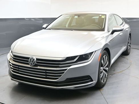Used 2019 Volkswagen Arteon SE FWD image 1