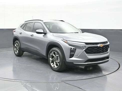 New 2026 Chevrolet Trax LT w/ Driver Confidence Package FWD image 15