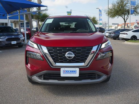 Used 2023 Nissan Rogue S image 2