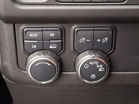 Used 2021 Chevrolet Tahoe LT image 33