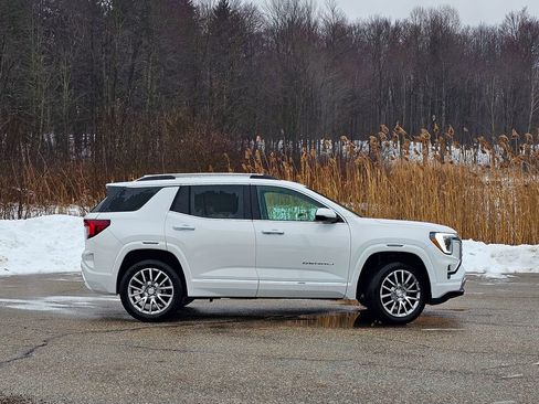 New 2026 GMC Terrain Denali image 2