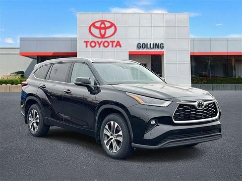Certified 2023 Toyota Highlander XLE image 7