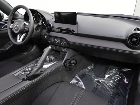 New 2026 MAZDA MX-5 Miata Club w/ Weather Package RWD image 19
