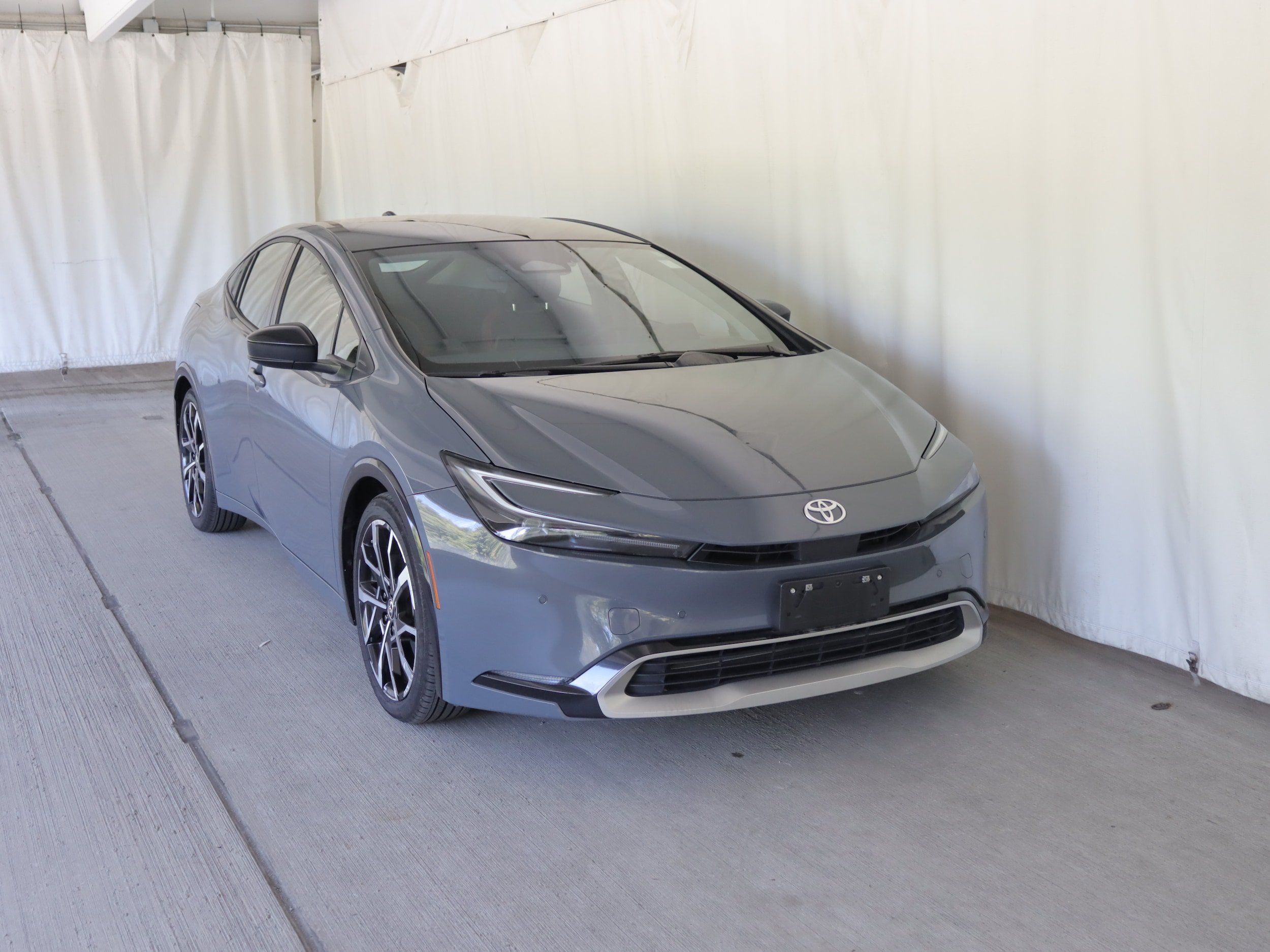 Used 2023 Toyota Prius Prime FWD image 1