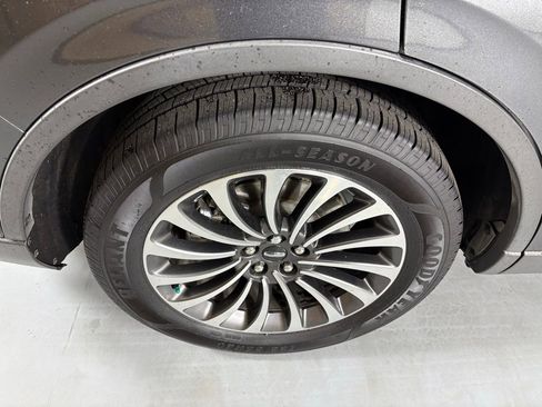 Used 2020 Lincoln Aviator Reserve w/ Elements Package Plus image 10