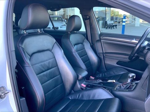 Used 2019 Volkswagen GTI SE w/ SE Experience Package image 8