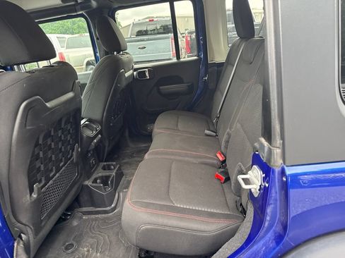 Used 2019 Jeep Wrangler Unlimited Rubicon AWD/4WD image 9