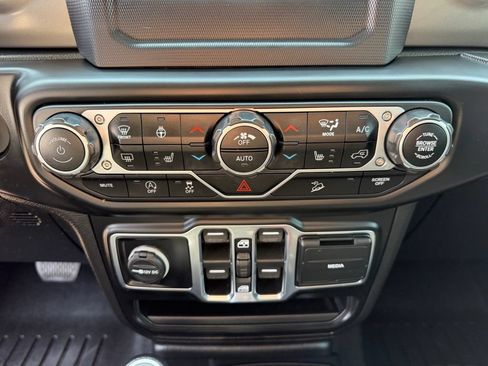 Used 2020 Jeep Wrangler Unlimited Sport S AWD/4WD image 22
