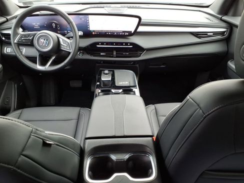 Used 2025 Buick Enclave Preferred image 7