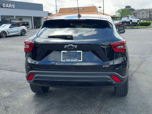 Used 2024 Chevrolet Trax RS w/ Driver Confidence Package FWD image 6