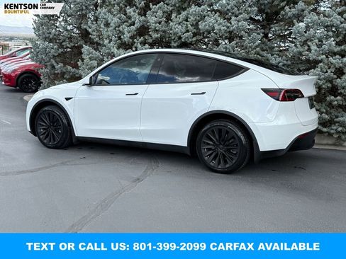 Used 2023 Tesla Model Y Long Range AWD/4WD image 5