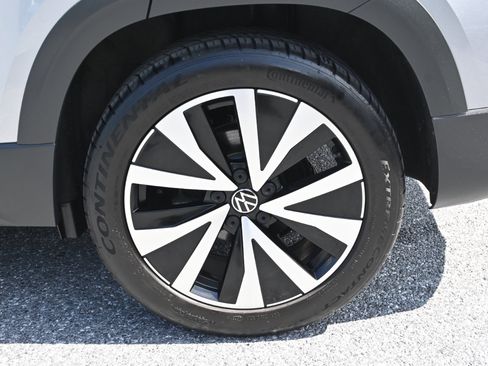 Used 2022 Volkswagen Taos SE image 34