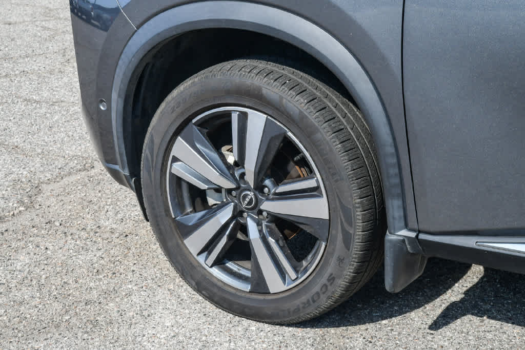 Used 2023 Nissan Rogue SL w/ SL Premium Package FWD image 10