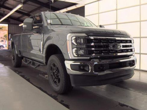 Used 2023 Ford F350 Lariat w/ FX4 Off-Road Package AWD/4WD image 3