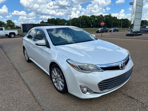 Used 2013 Toyota Avalon XLE Touring FWD image 3