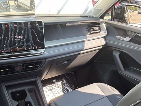 New 2026 Volkswagen Tiguan SE AWD/4WD image 20