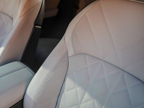 Used 2023 BMW X6 xDrive40i w/ M Sport Package image 66