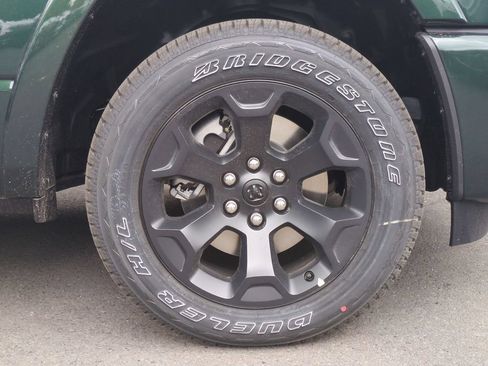 New 2026 RAM 1500 4x4 Crew Cab image 9