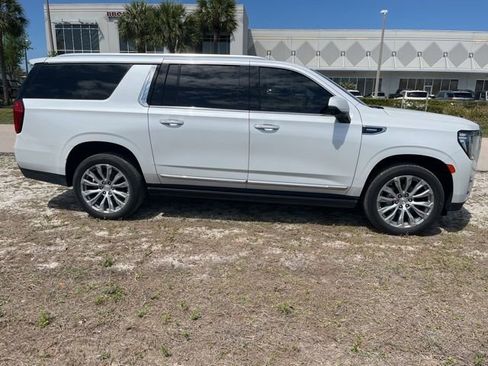 Certified 2023 GMC Yukon XL Denali image 4