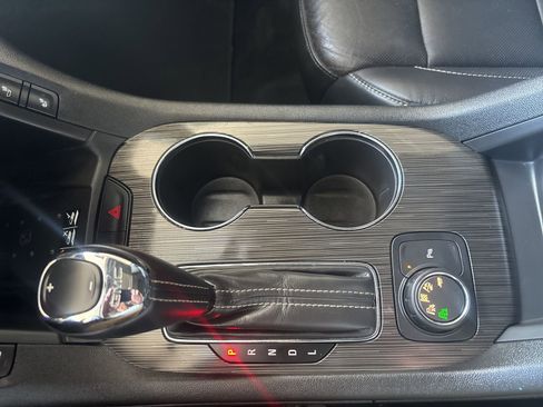 Used 2017 GMC Acadia SLT image 28