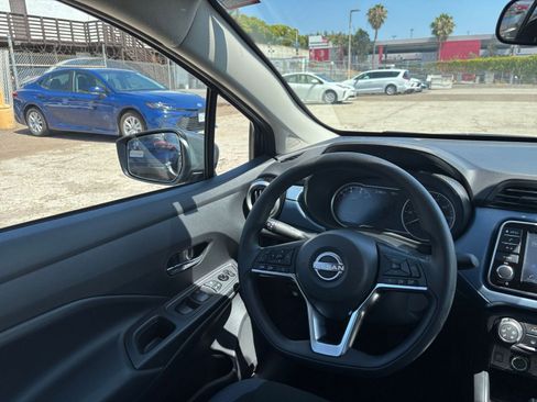 Used 2025 Nissan Versa SV FWD image 32
