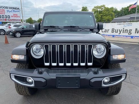 Used 2020 Jeep Wrangler Unlimited Sahara w/ Dual Top Group AWD/4WD image 9