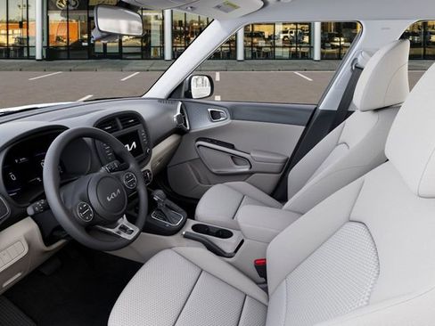 New 2025 Kia Soul LX image 17