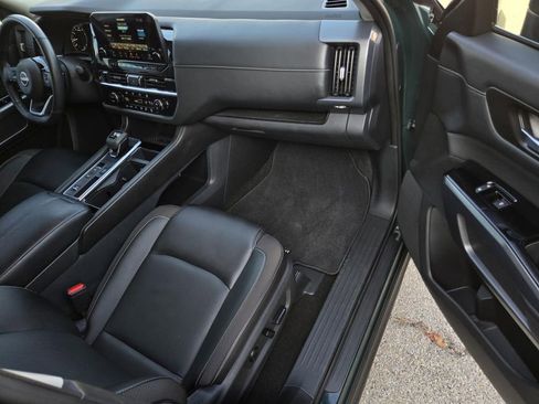 Certified 2023 Nissan Pathfinder SL image 7