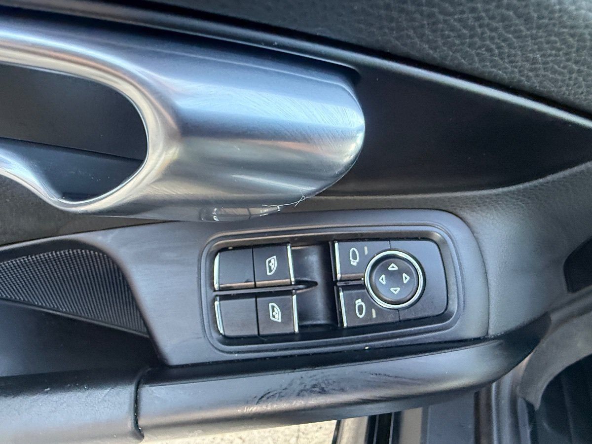 Used 2018 Porsche 718 Boxster RWD image 15