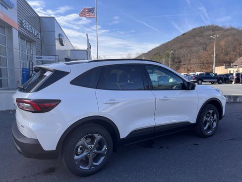 New 2026 Ford Escape ST-Line w/ Tech Pack #1 image 27